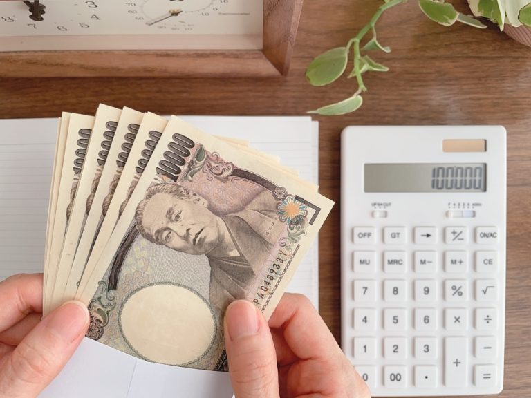 障害者雇用の給与では生活できない理由と解決策